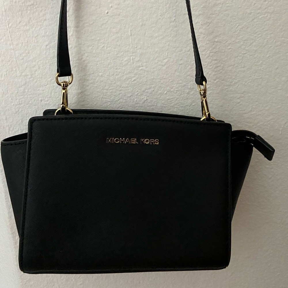 Michael Michael Kors Leather Selma Crossbody Bag